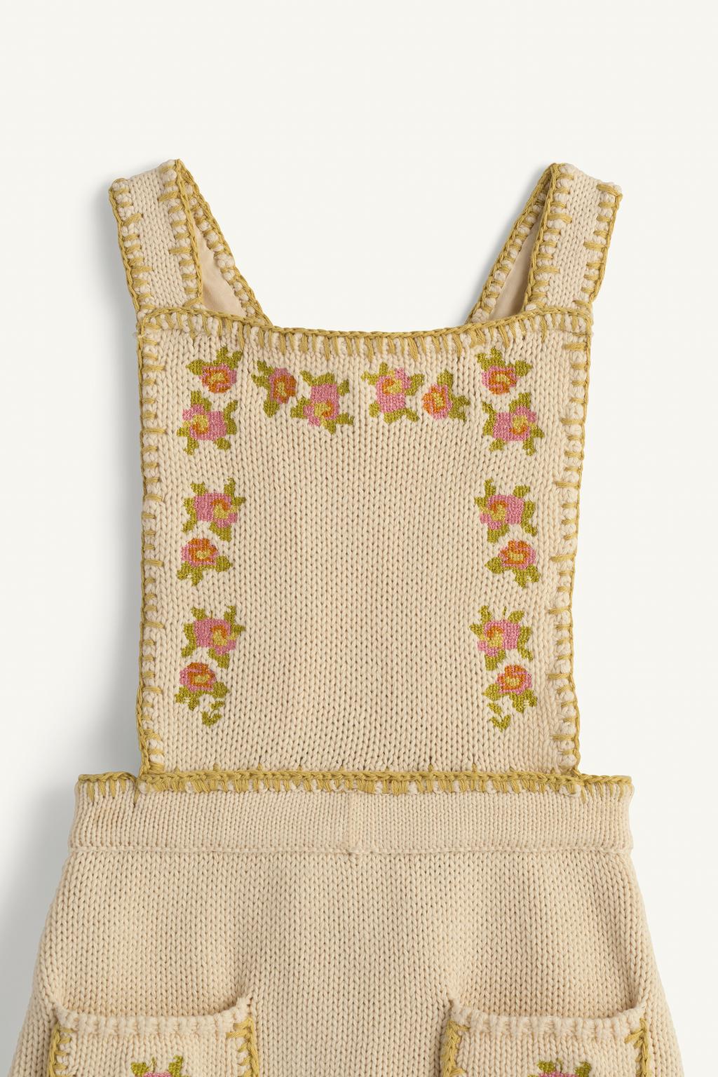 Платье с вышивкой крестиком и аппликацией цветов zara limited edition