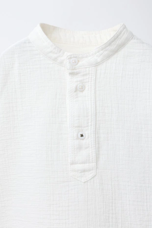 Рубашка из рельефной ткани с воротником-стойкой- Заказать в России