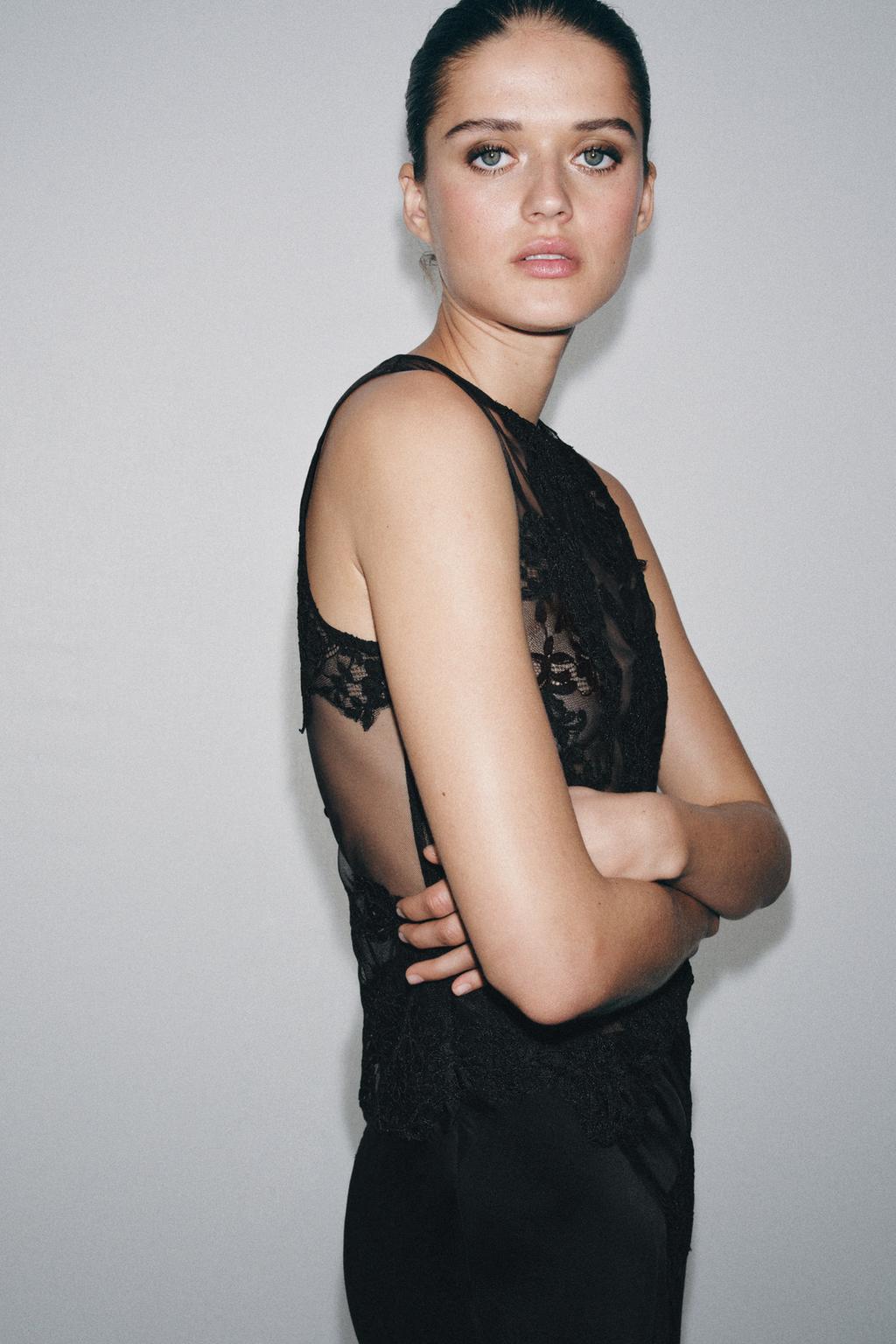 ДЛИННОЕ ПЛАТЬЕ ИЗ СЕТКИ И КРУЖЕВА