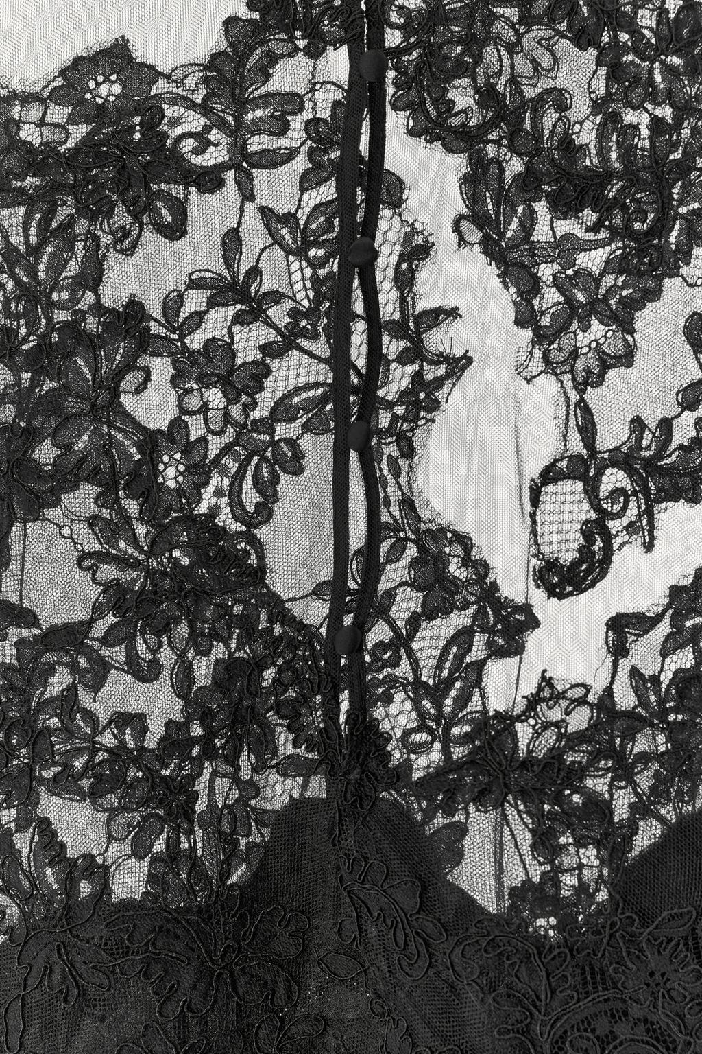 ДЛИННОЕ ПЛАТЬЕ ИЗ СЕТКИ И КРУЖЕВА