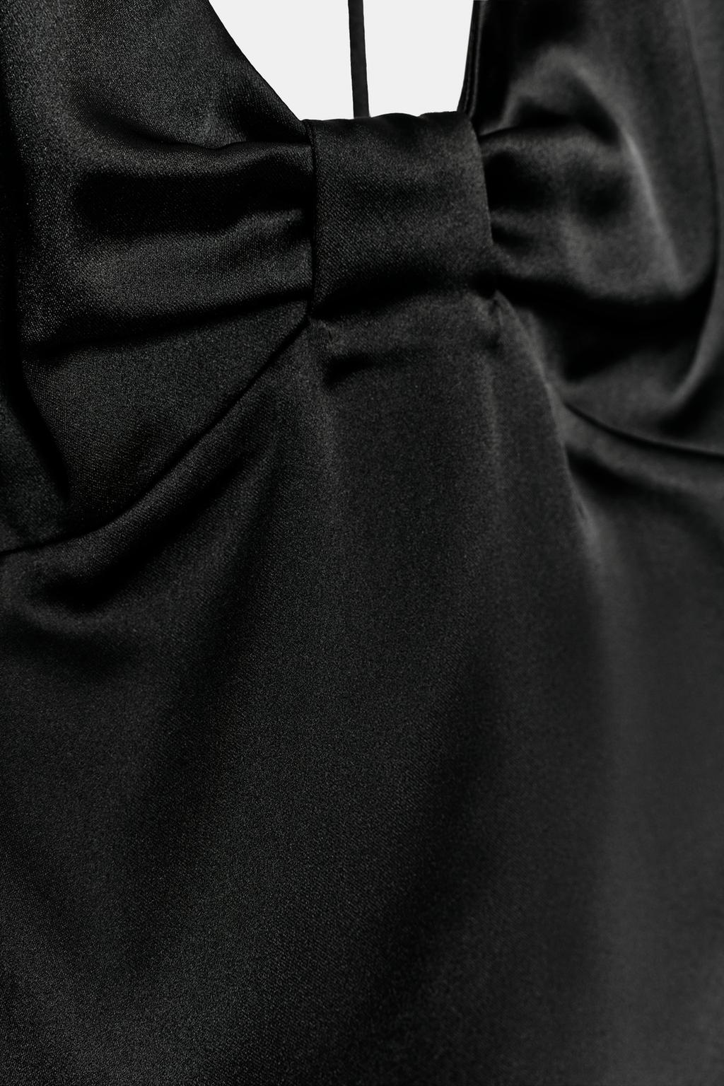 АТЛАСНЫЙ ТОП С ГОРЛОВИНОЙ ХАЛТЕР