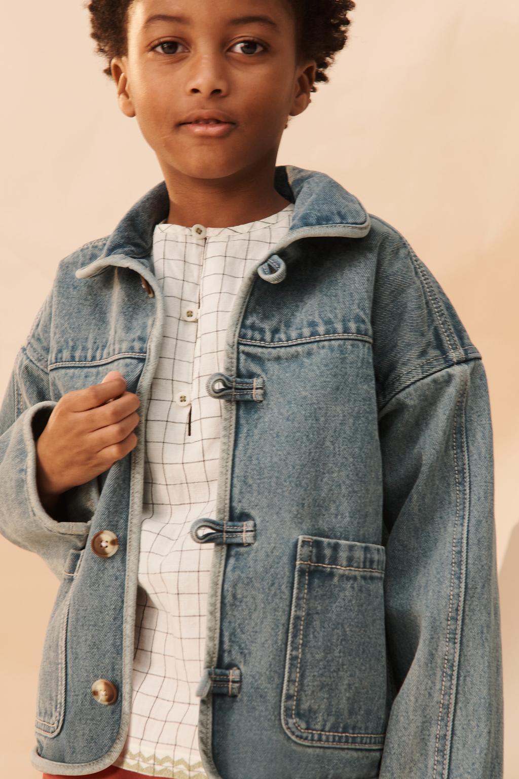 Джинсовая куртка limited edition с эффектом износа