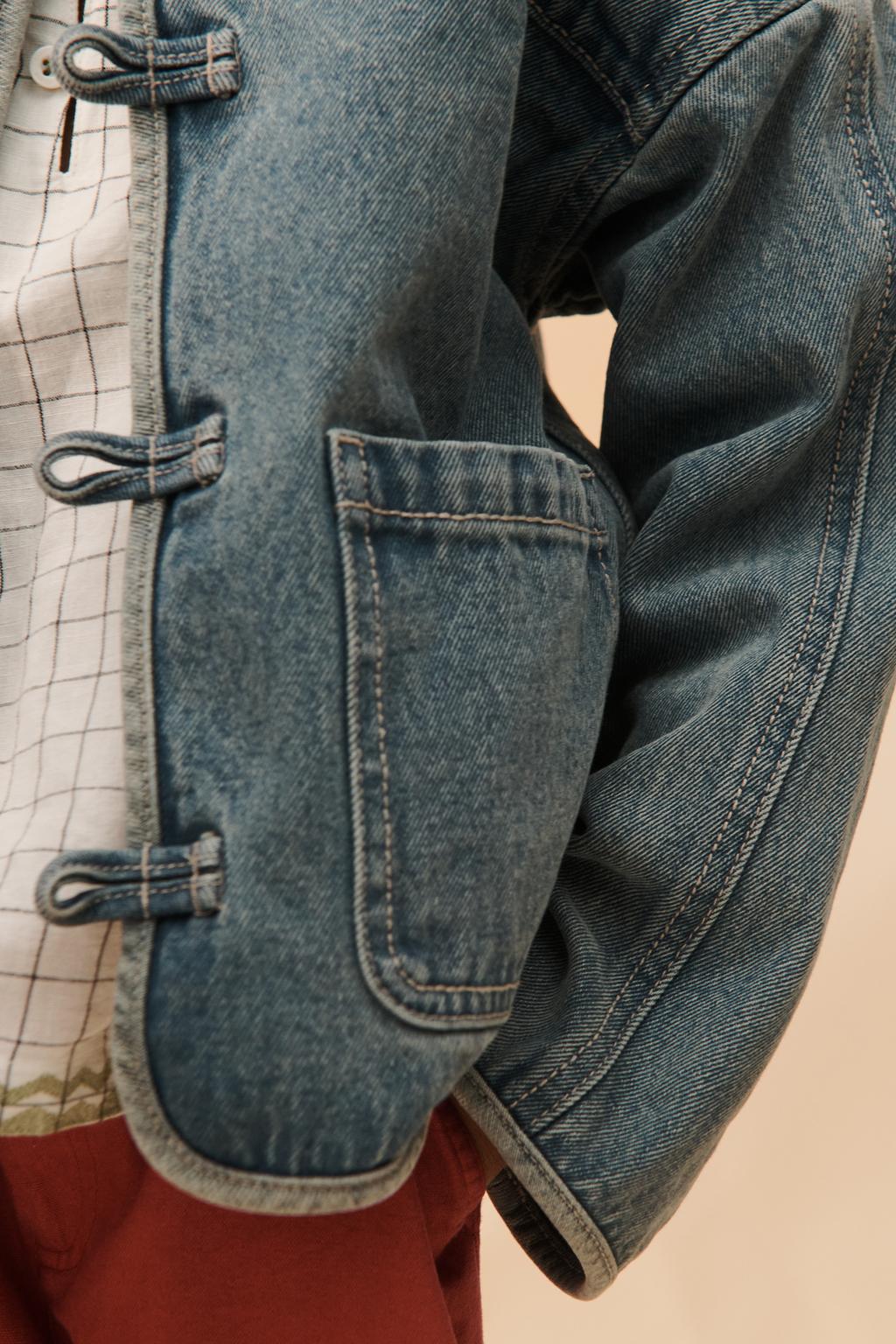 Джинсовая куртка limited edition с эффектом износа