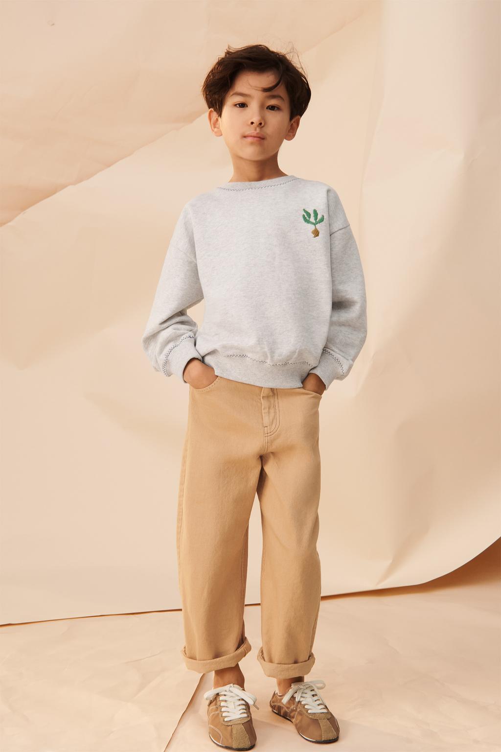 Свитшот с вышивкой из коллекции limited edition