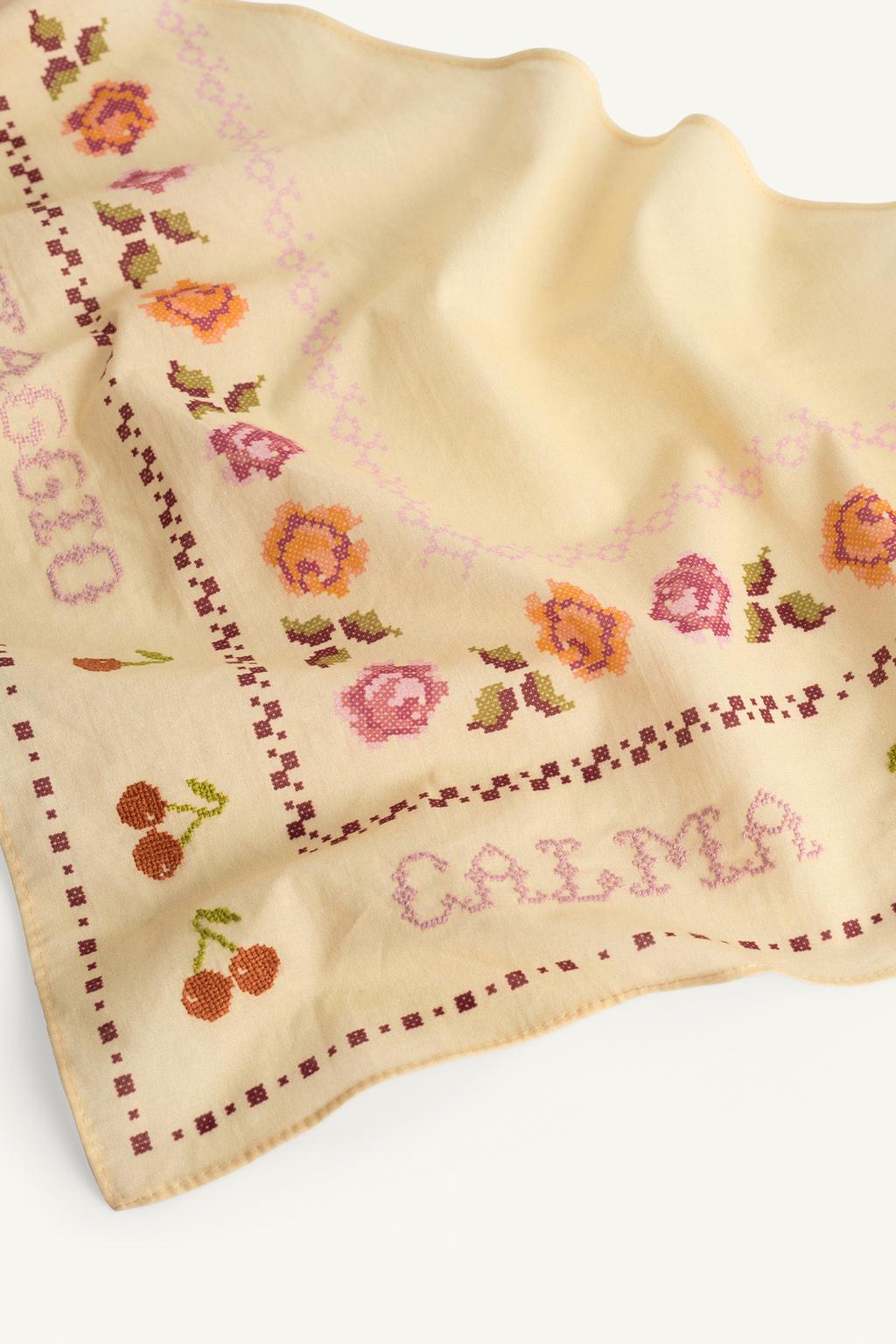 Лимитированная коллекция бандана с вишневым принтом