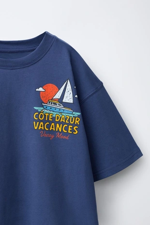 Футболка с принтом парусника- Заказать в России