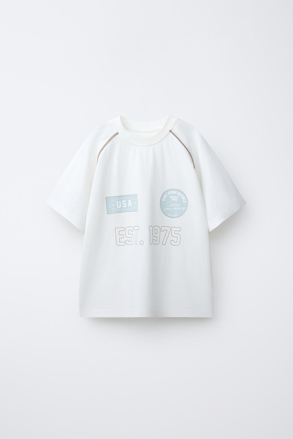 ФУТБОЛКА С РУКАВАМИ РЕГЛАН И НАДПИСЬЮ