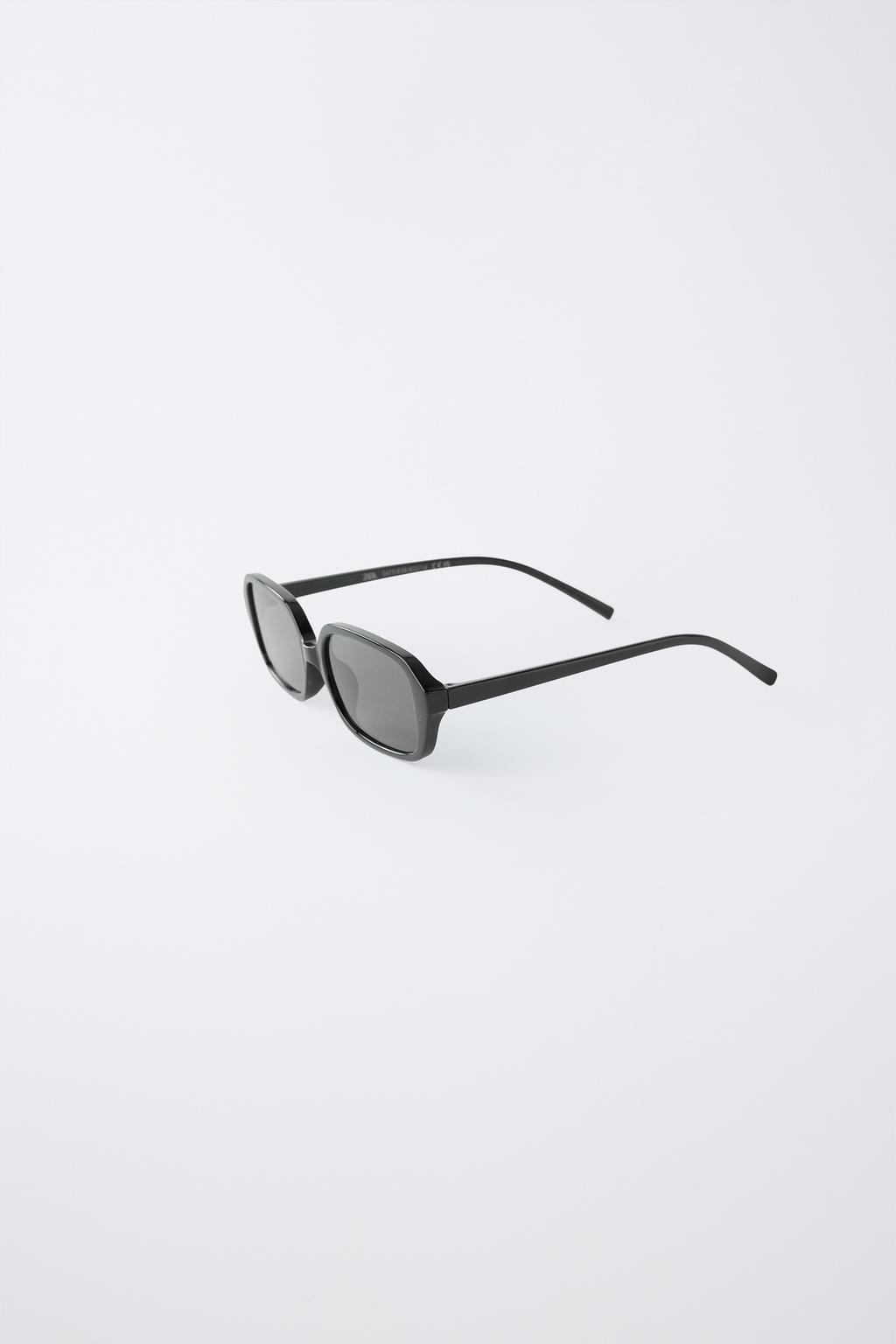 ПРЯМОУГОЛЬНЫЕ СОЛНЦЕЗАЩИТНЫЕ ОЧКИ В ПЛАСТИКОВОЙ ОПРАВЕ