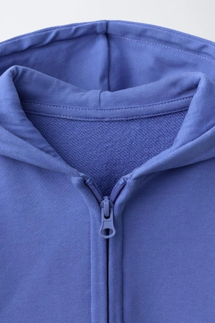 Однотонная толстовка на молнии