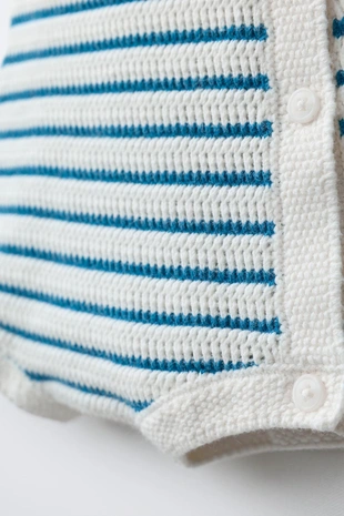 Короткий трикотажный комбинезон в полоску- Заказать в России