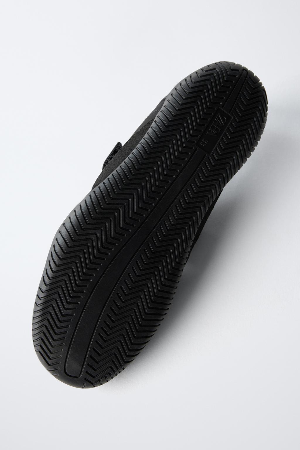 СПОРТИВНЫЕ БАЛЕТКИ С ДЕТАЛЯМИ