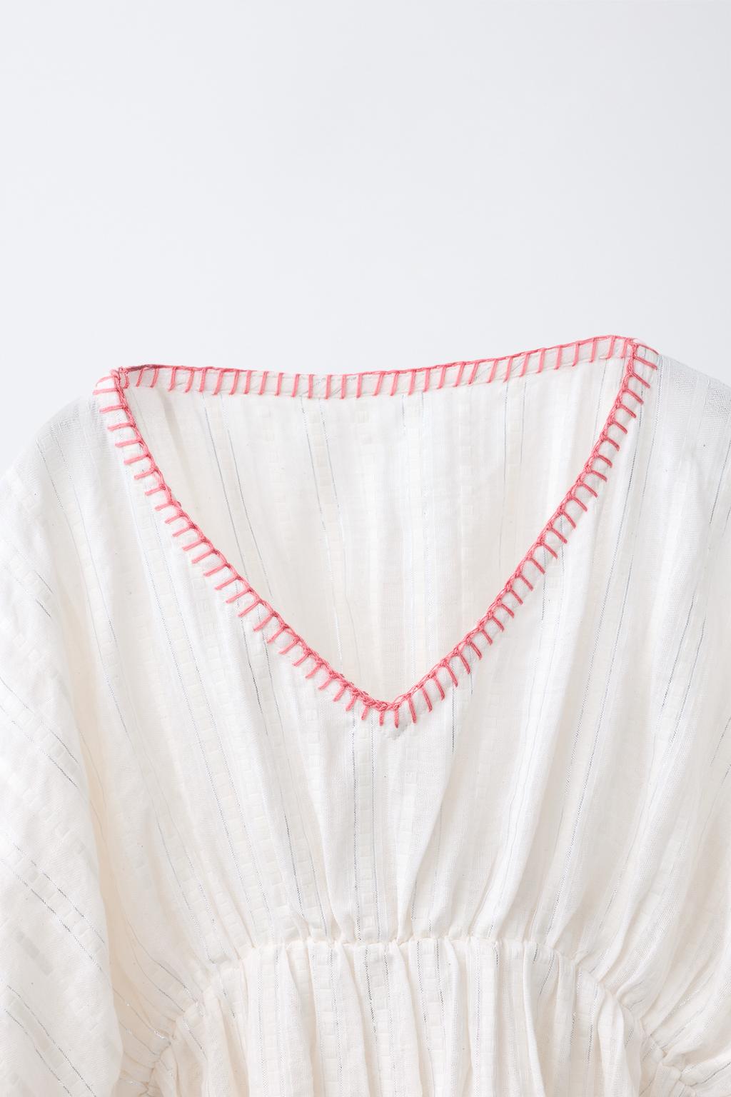 КАФТАН С БЛЕСКОМ И КОНТРАСТНЫМИ ДЕТАЛЯМИ