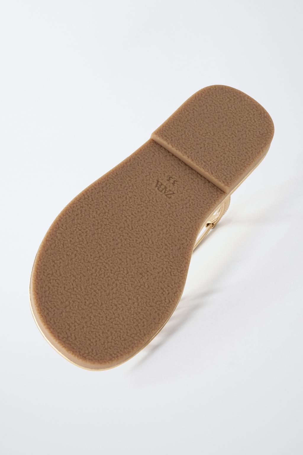 МЕТАЛЛИЗИРОВАННЫЕ БОСОНОЖКИ С РЕМЕШКАМИ