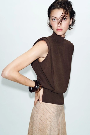 Трикотажный топ с открытой спиной- Заказать в России