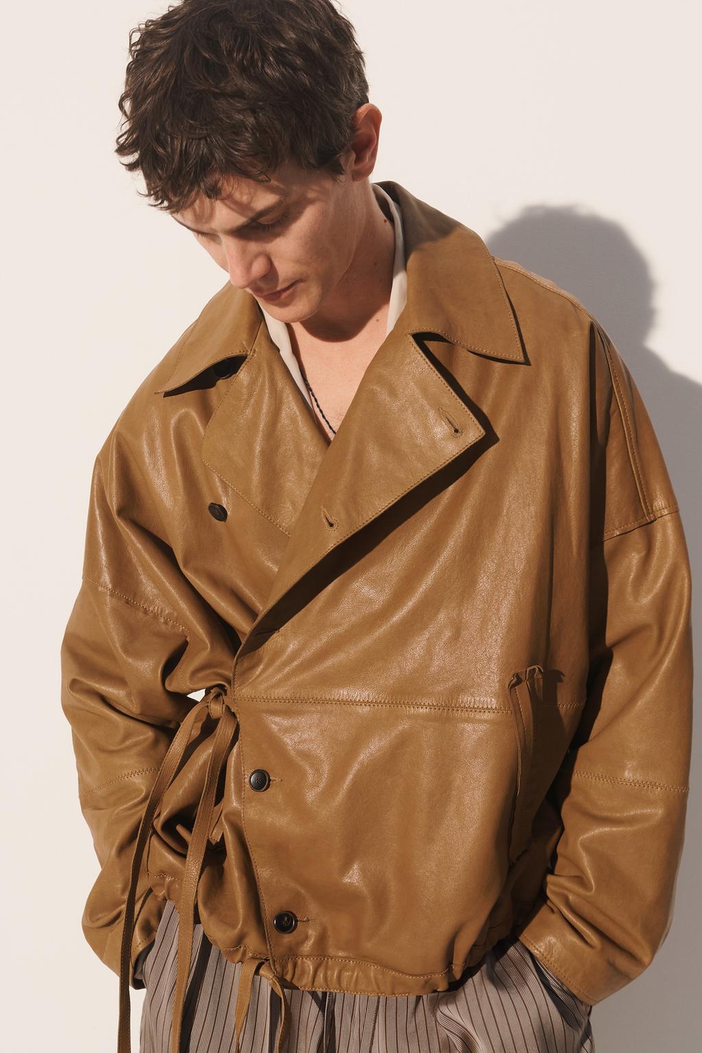 Удобная куртка из натуральной кожи свободного кроя