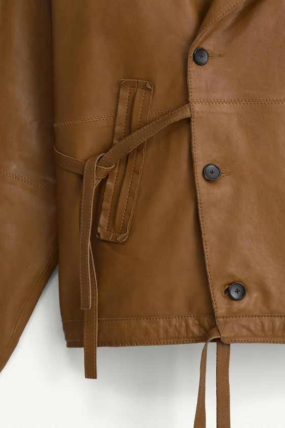 Удобная куртка из натуральной кожи свободного кроя