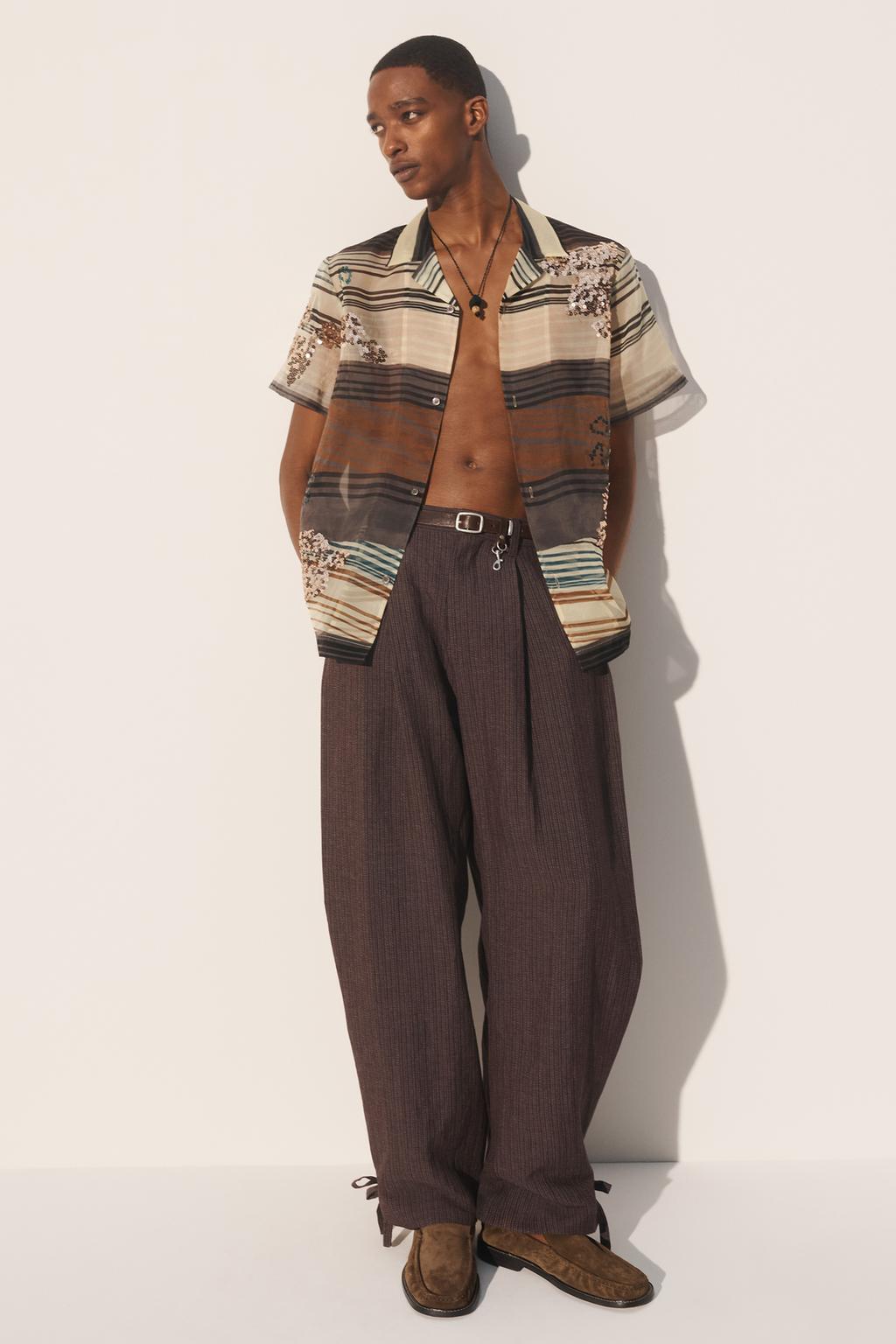 Кожаный пояс с карабином