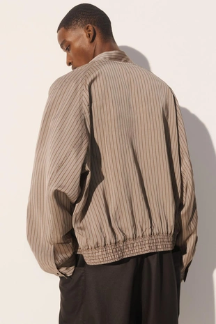 Укороченная удобная полосатая куртка из вискозы и купро- Заказать в России