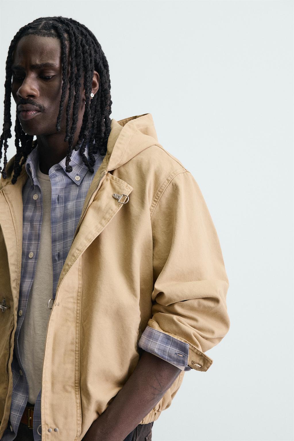 КУРТКА СВОБОДНОГО КРОЯ С КАПЮШОНОМ И НАВЕСНЫМИ ПЕТЛЯМИ