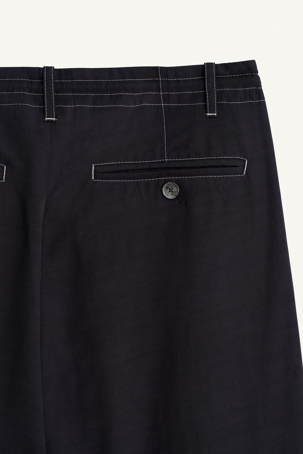 Широкие брюки с завышенной талией на завязке