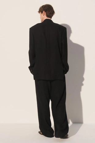 Пиджак приталенного кроя из льняного и лиоцеллового микса- Заказать в России