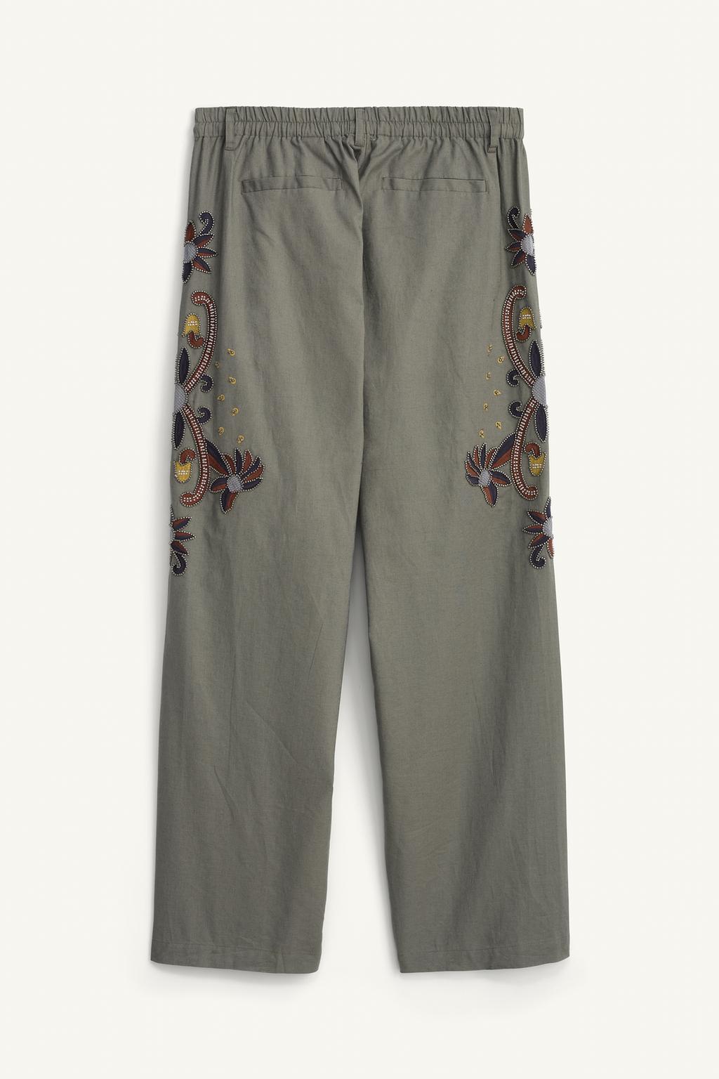 Брюки из льняно-хлопковой смеси с контрастной вышивкой