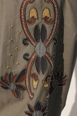 Брюки из льняно-хлопковой смеси с контрастной вышивкой- Заказать в России