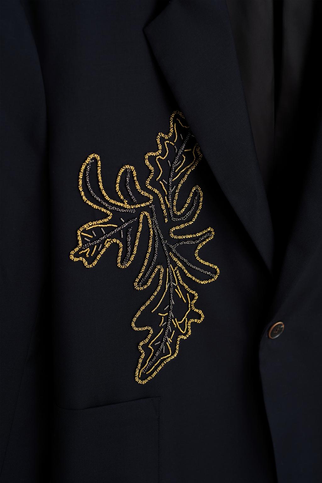 Пиджак свободного кроя с контрастной вышивкой