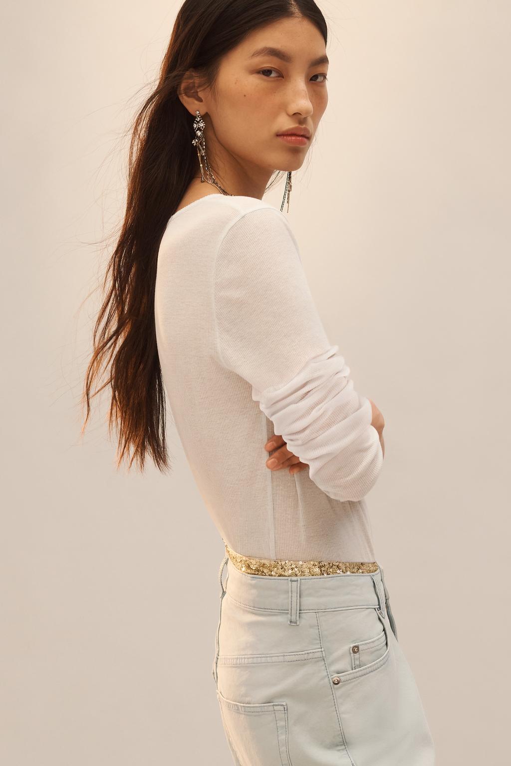 Футболка с v-образным вырезом limited edition