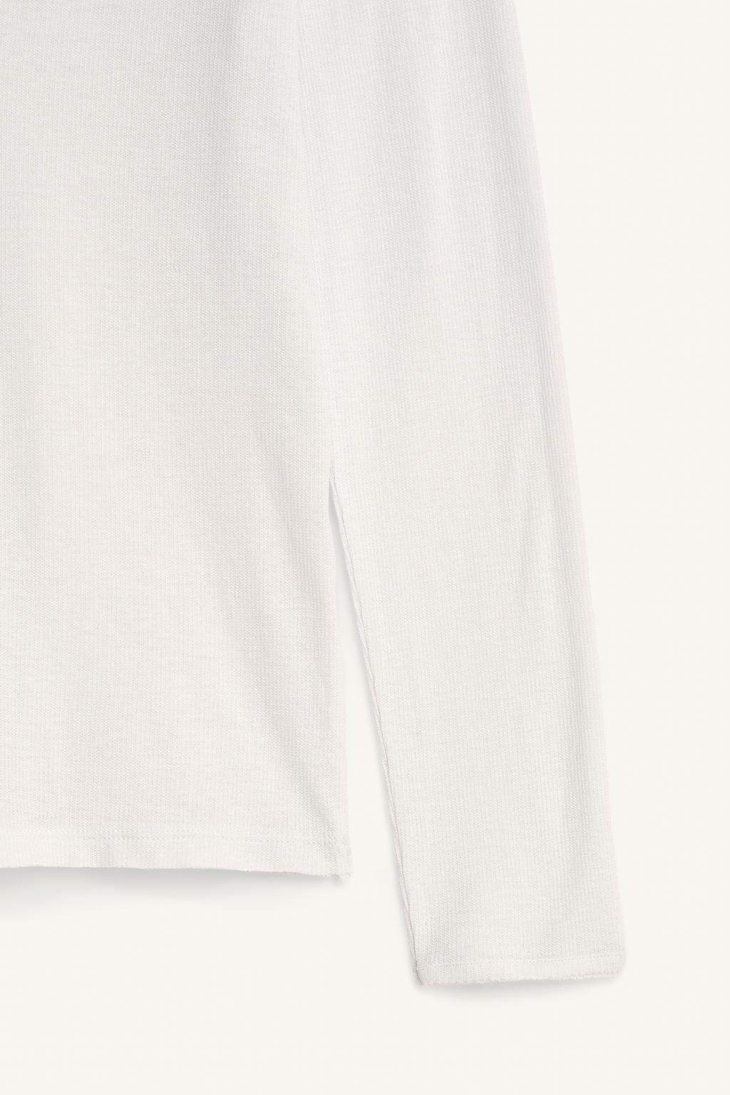 Футболка с v-образным вырезом limited edition