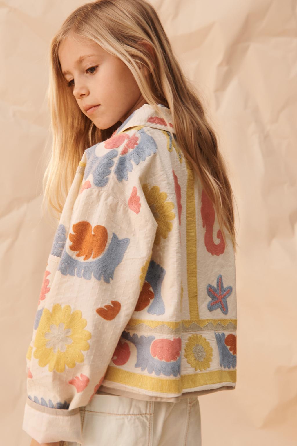 Куртка с вышивкой из лимитированной коллекции