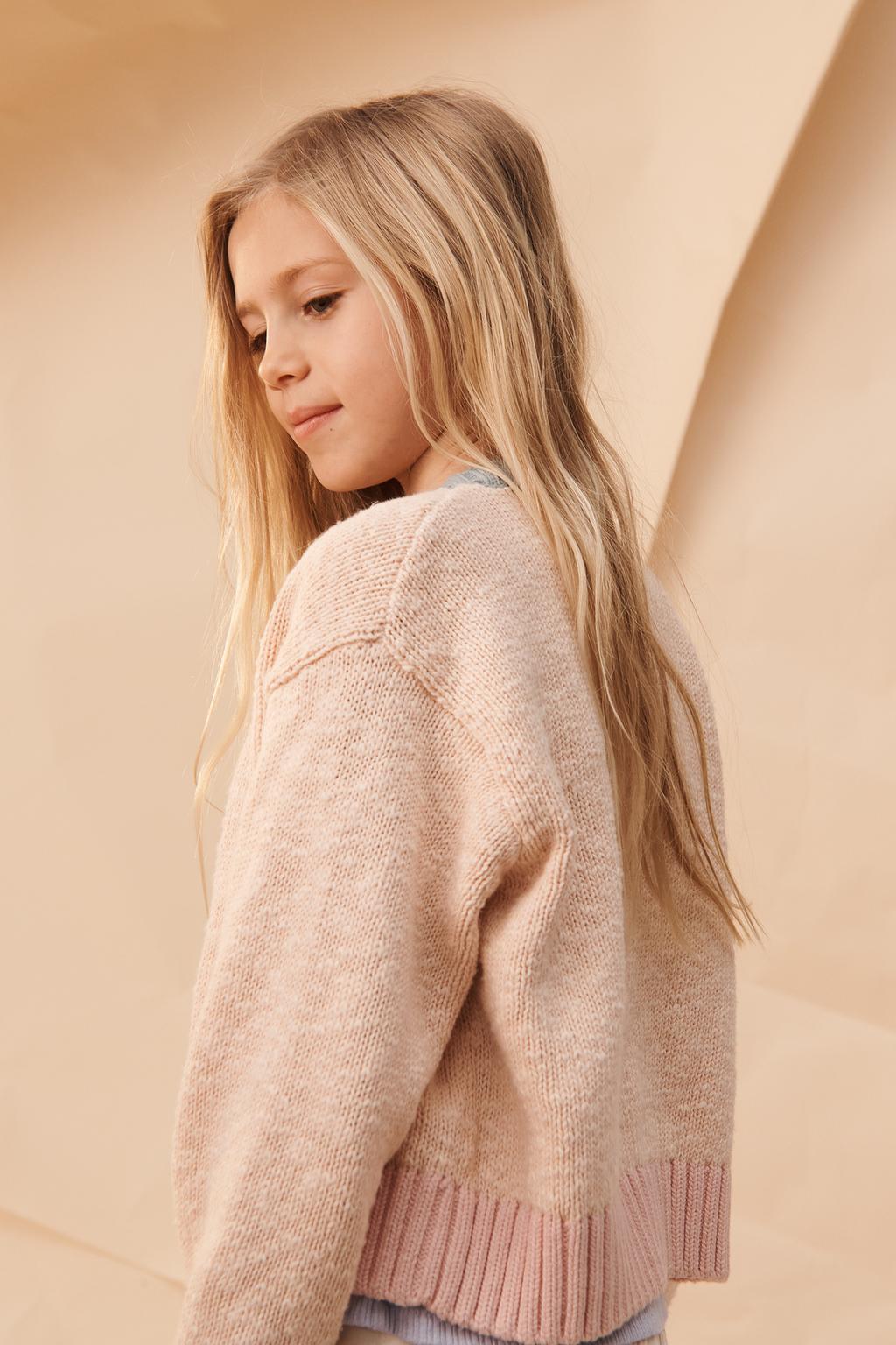 Кардиган с блоками цветов и вышитым цветком limited edition