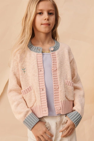 Кардиган с блоками цветов и вышитым цветком limited edition- Заказать в России