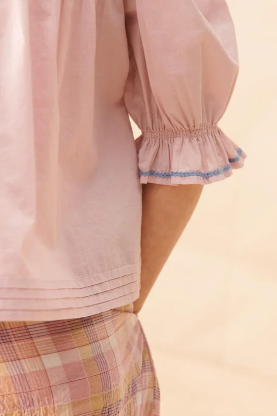 Рубашка с вышитыми цветами Лимитированная коллекция