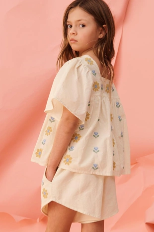 Блузка с крестиковым вышиванием цветочных мотивов limited edition- Заказать в России