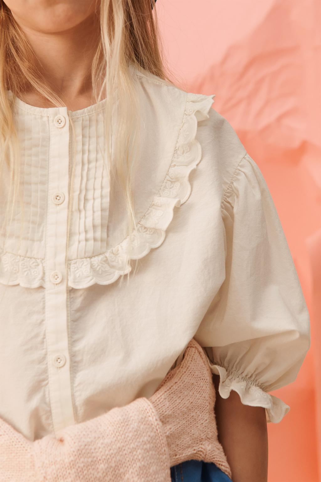 Рубашка с вышивкой цветов и оборками limited edition