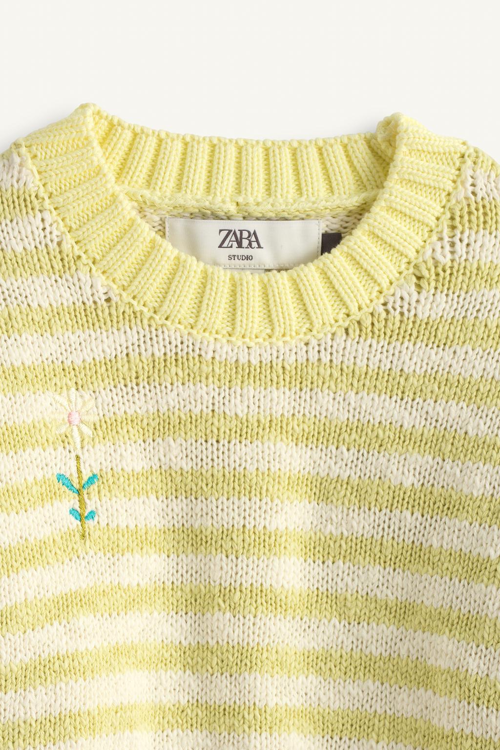 Джемпер из ограниченной коллекции в полоску с вишневым цветком