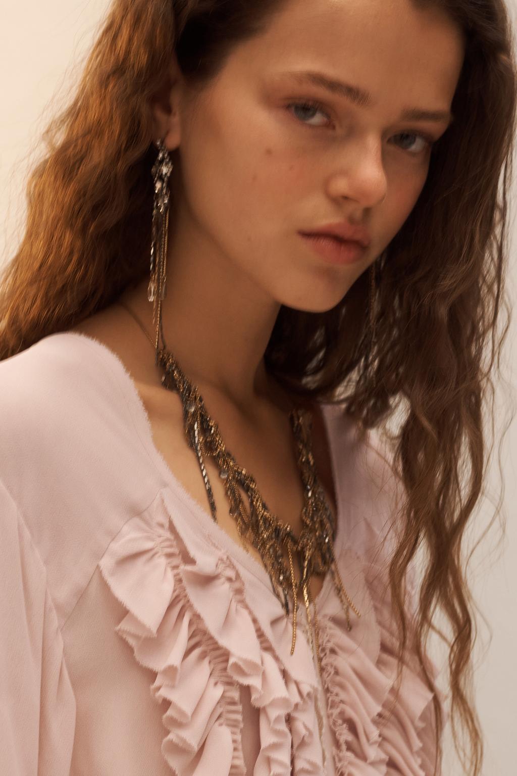 Рубашка с оборками из кружева limited edition