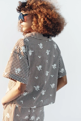 Рубашка в клетку с вышивкой- Заказать в России