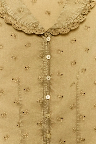 Рубашка с воротником питера пэна с вышивкой- Заказать в России