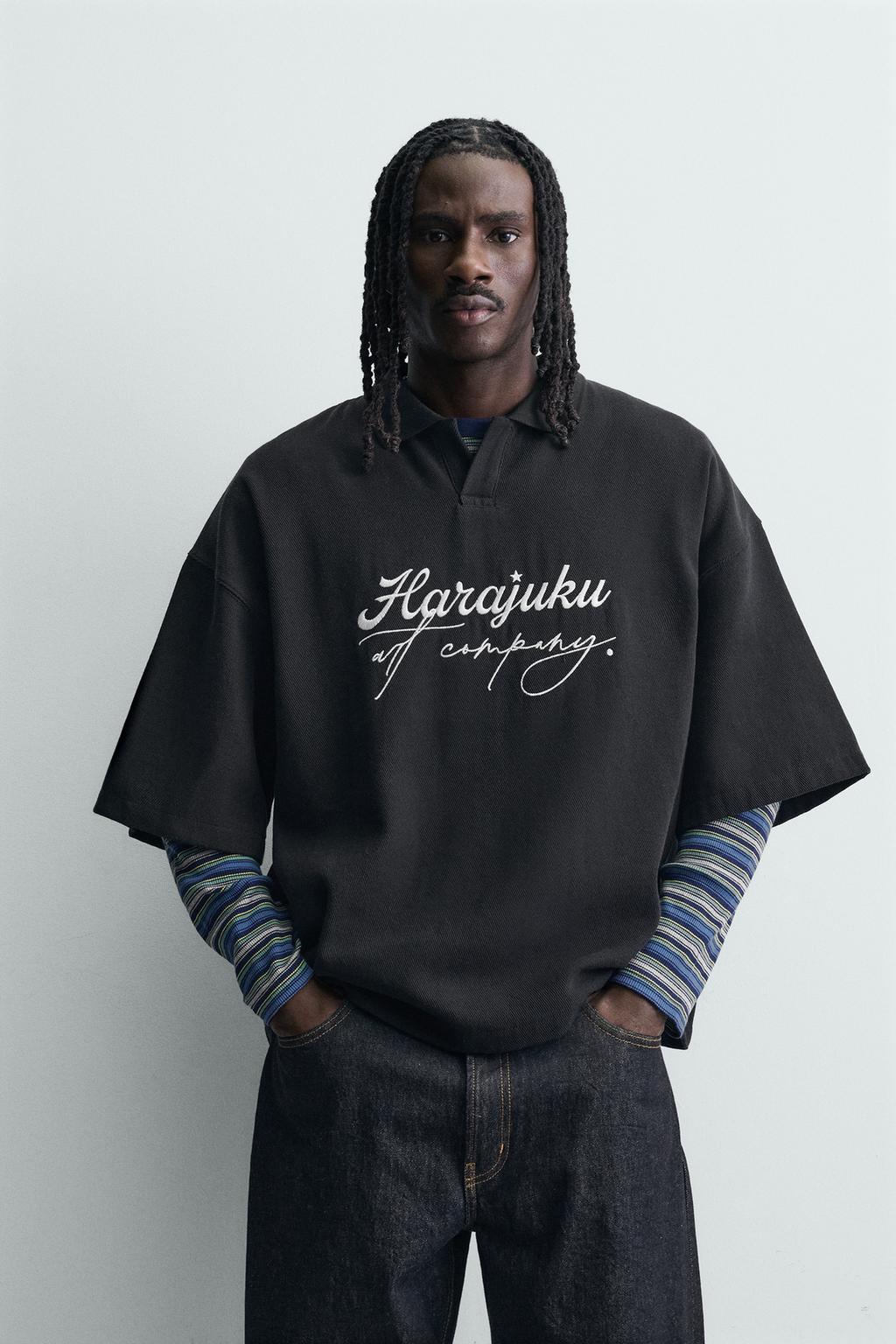 ПОЛО С ВЫШИВКОЙ ИЗ РЕЛЬЕФНОГО ТРИКОТАЖА