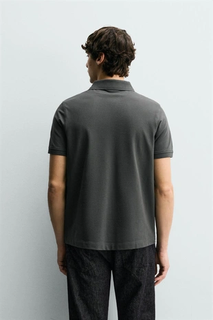 Поло из рельефного пике