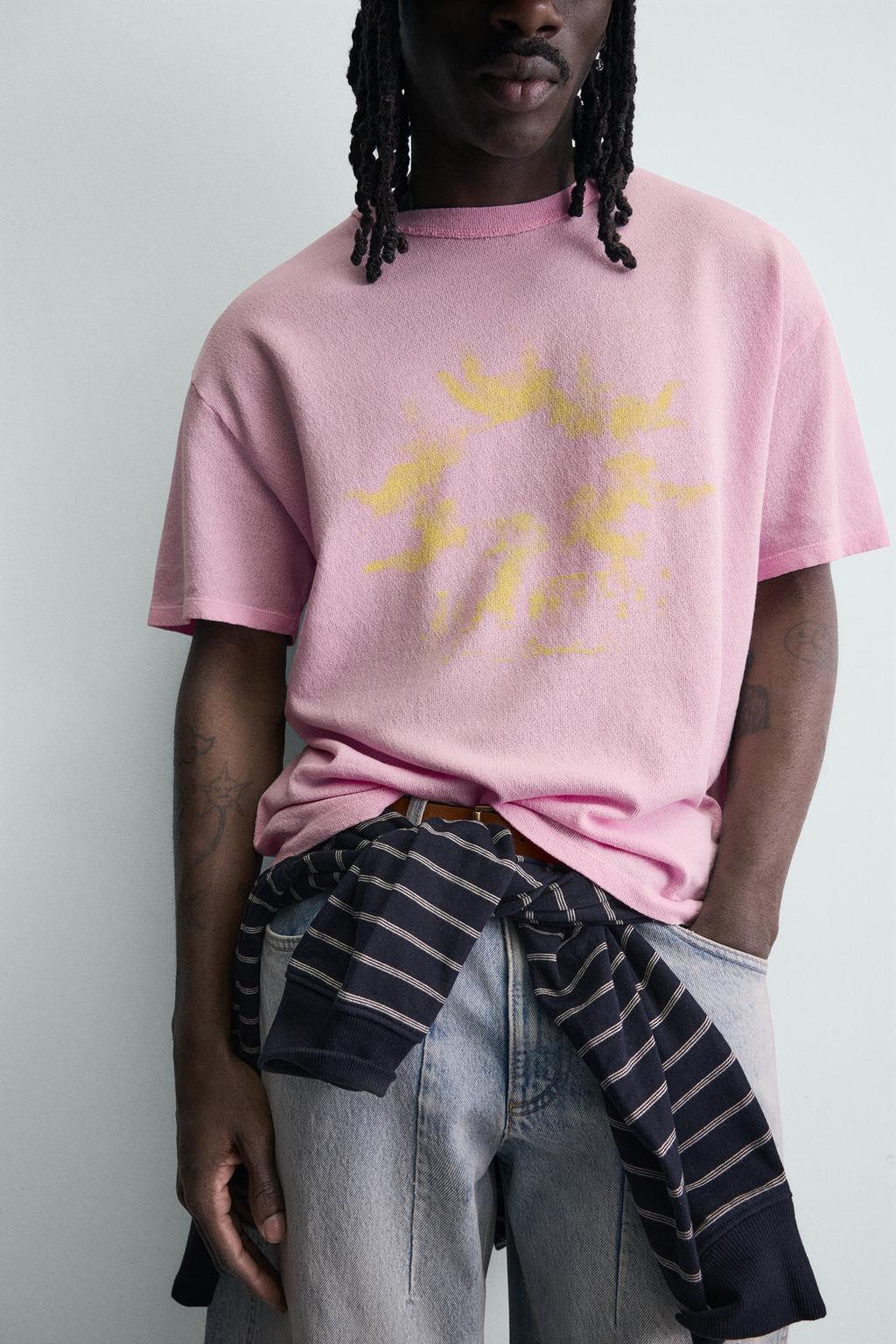 ФУТБОЛКА С КОНТРАСТНЫМ ПРИНТОМ