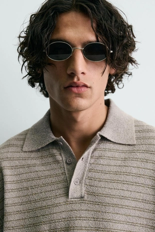 Поло из рельефного буклированного трикотажа- Заказать в России