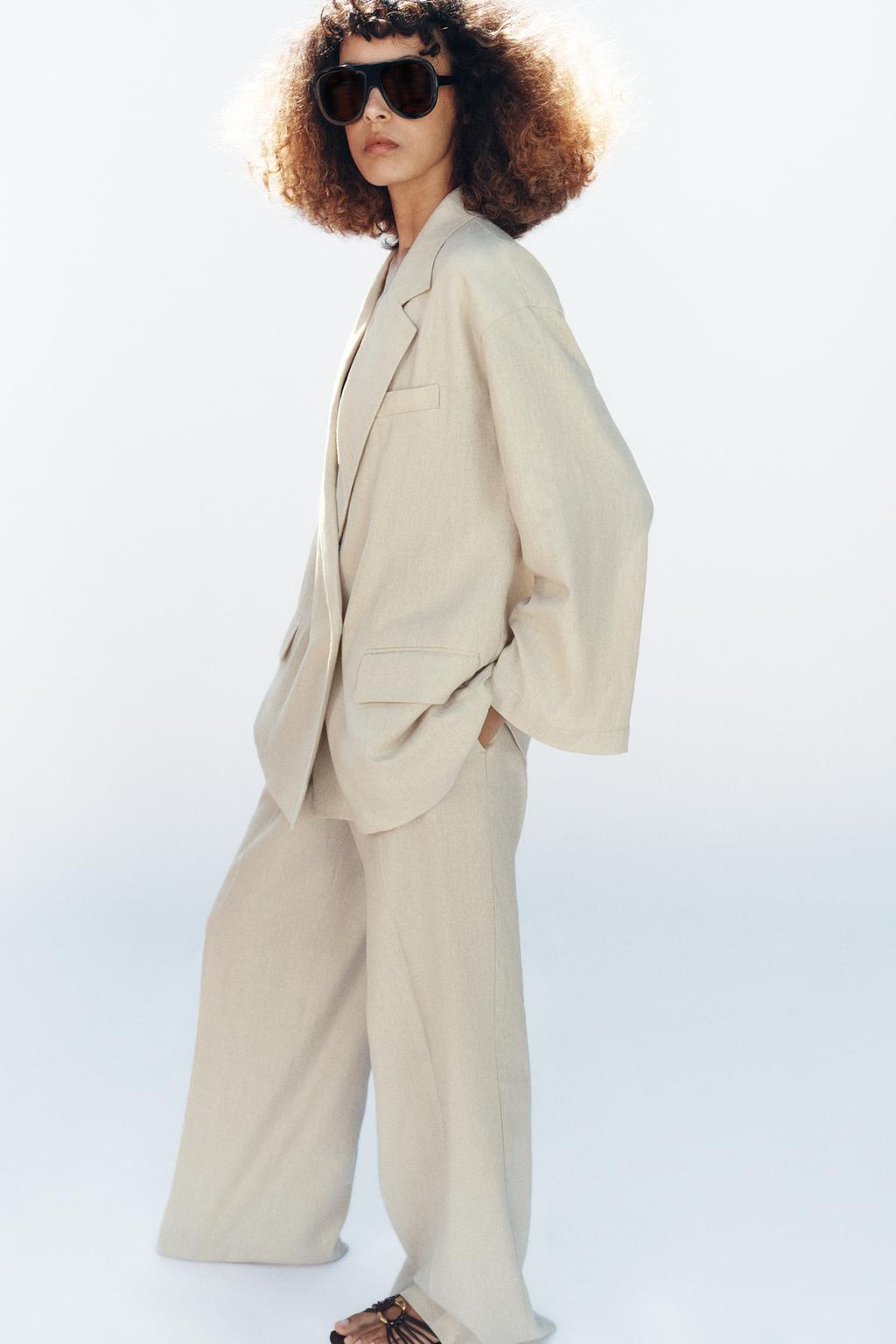 ДВУБОРТНЫЙ БЛЕЙЗЕР ИЗ СМЕСОВОГО ЛЬНА