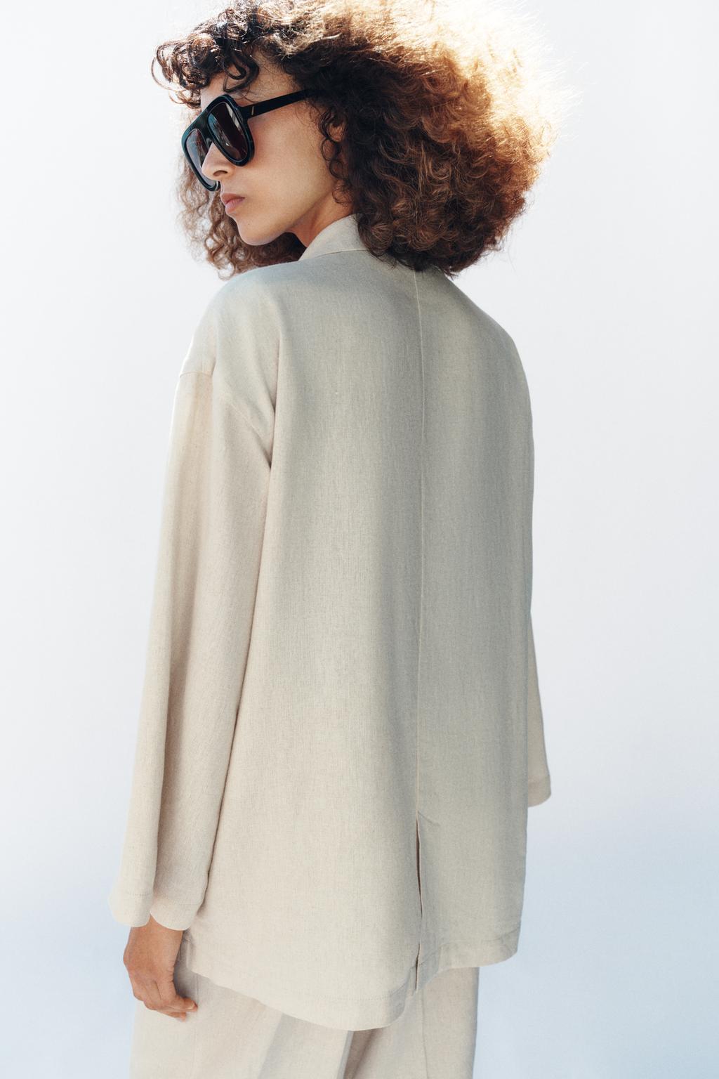 ДВУБОРТНЫЙ БЛЕЙЗЕР ИЗ СМЕСОВОГО ЛЬНА