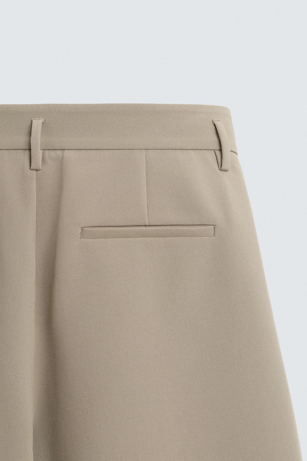 СВОБОДНЫЕ ШОРТЫ СО СКЛАДКАМИ