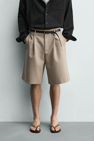 Свободные шорты со складками