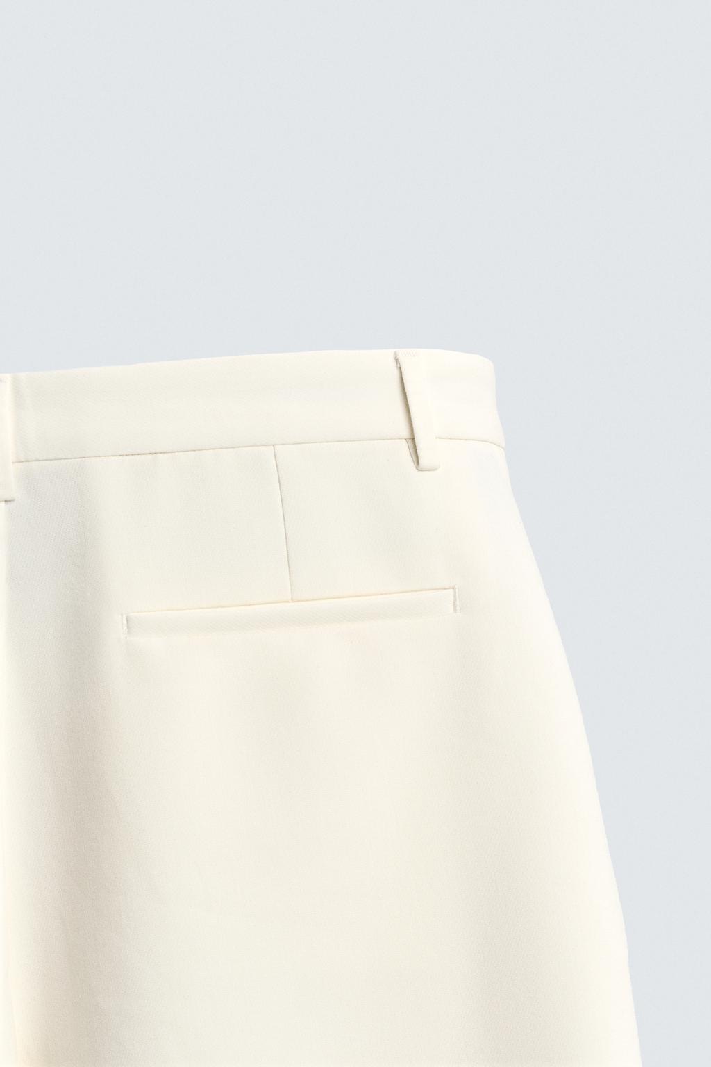 СВОБОДНЫЕ ШОРТЫ СО СКЛАДКАМИ