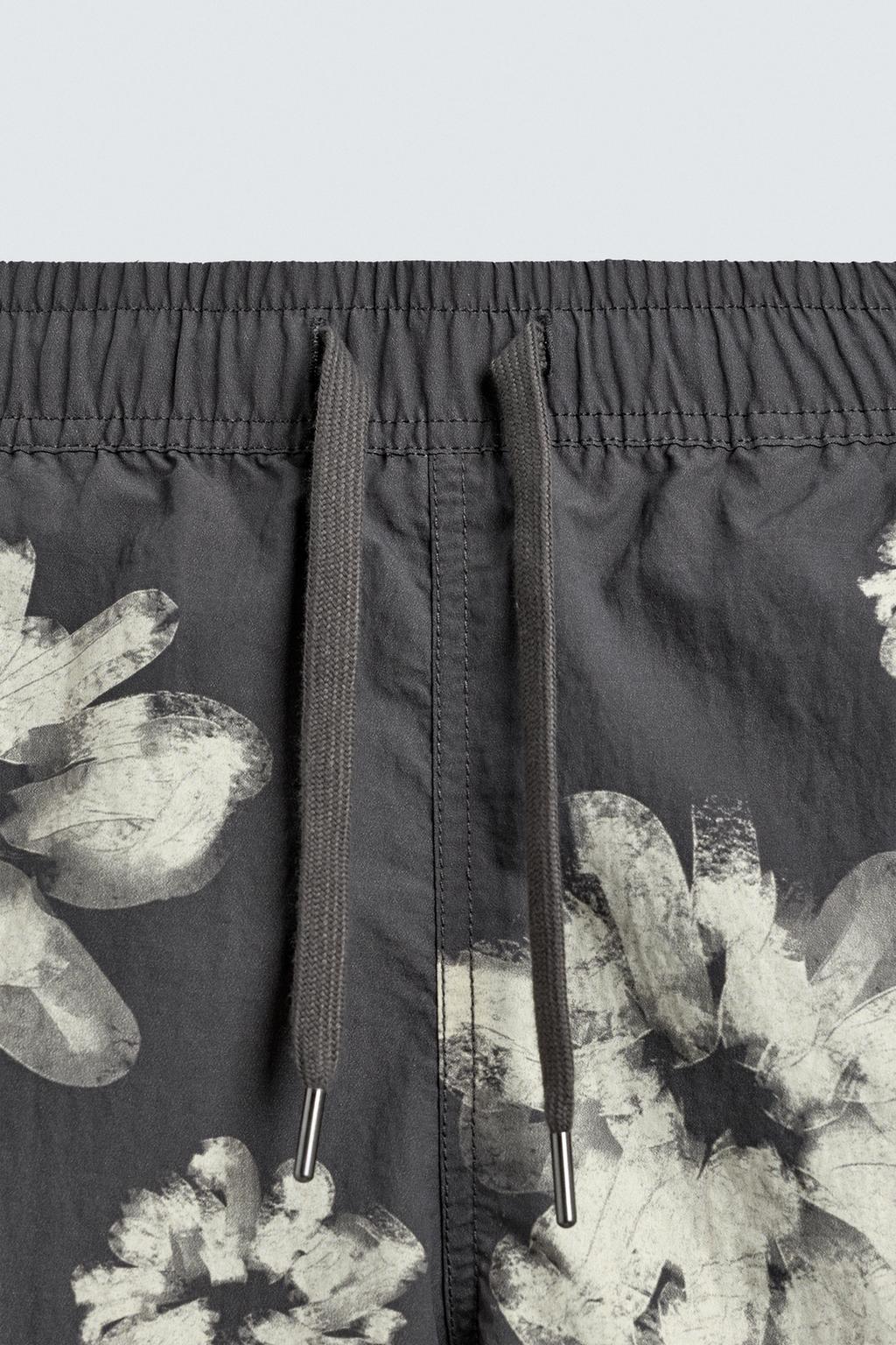 ДЛИННЫЕ ПЛАВКИ С ЦВЕТОЧНЫМ ПРИНТОМ